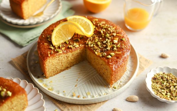 Desert de post: Prăjitură cu lămâie și mălai, pufoasă și aromată