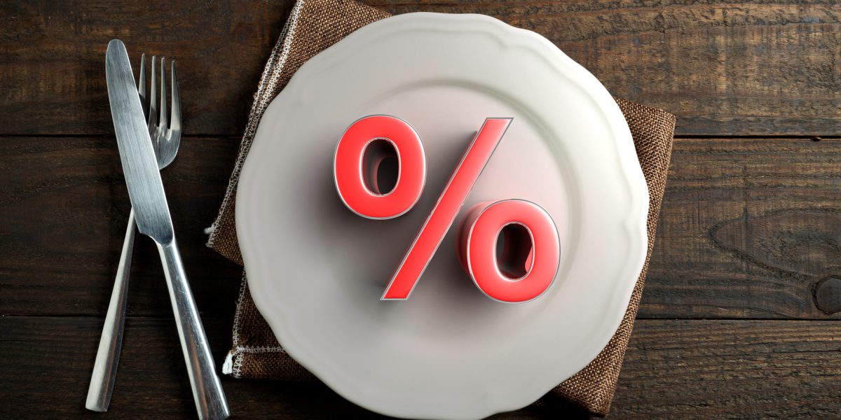 Inflația în România: Prețurile cresc cu 9,9%, combustibilii pun paie pe foc