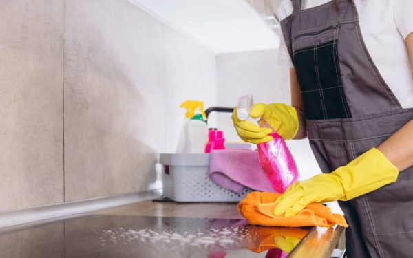 Atenție, pericol în baie: Ce NU amesteci niciodată la curățenie