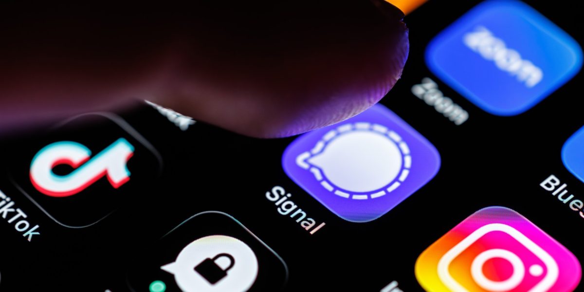 FBI sparge secretul: Mesaje Signal șterse, recuperate de pe iPhone