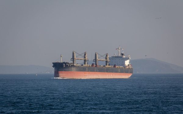 Criza Ormuz: Noi rute maritime, mai lungi și mai scumpe, pentru marfuri