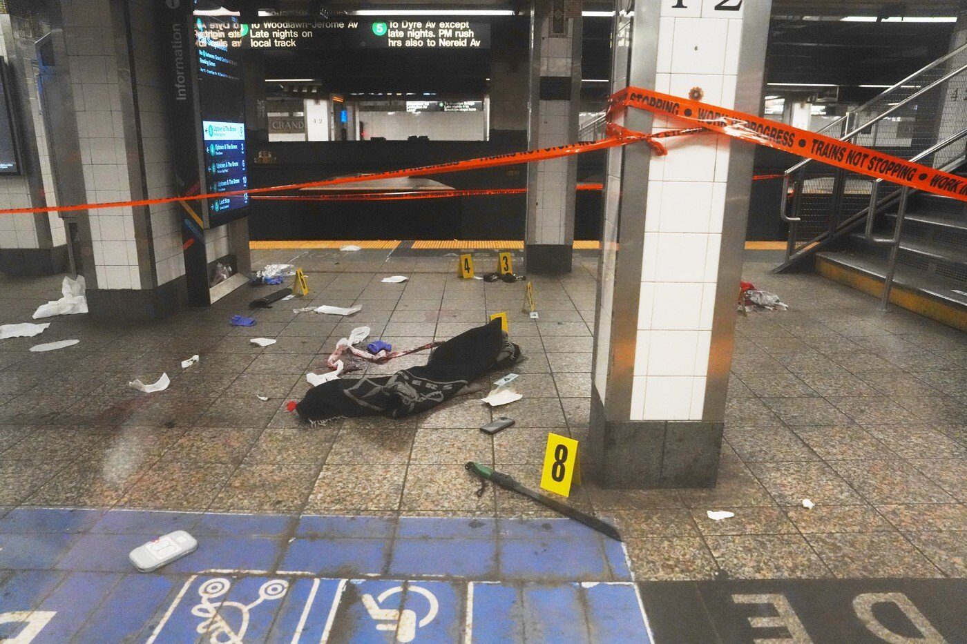 Atac cu maceta în NY: Agresorul, ucis de polițiști. Un nou șoc