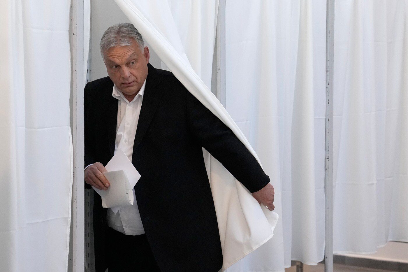 Orban salută scrutinul „democratic”. Opoziția TISZA, pe val în sondaje