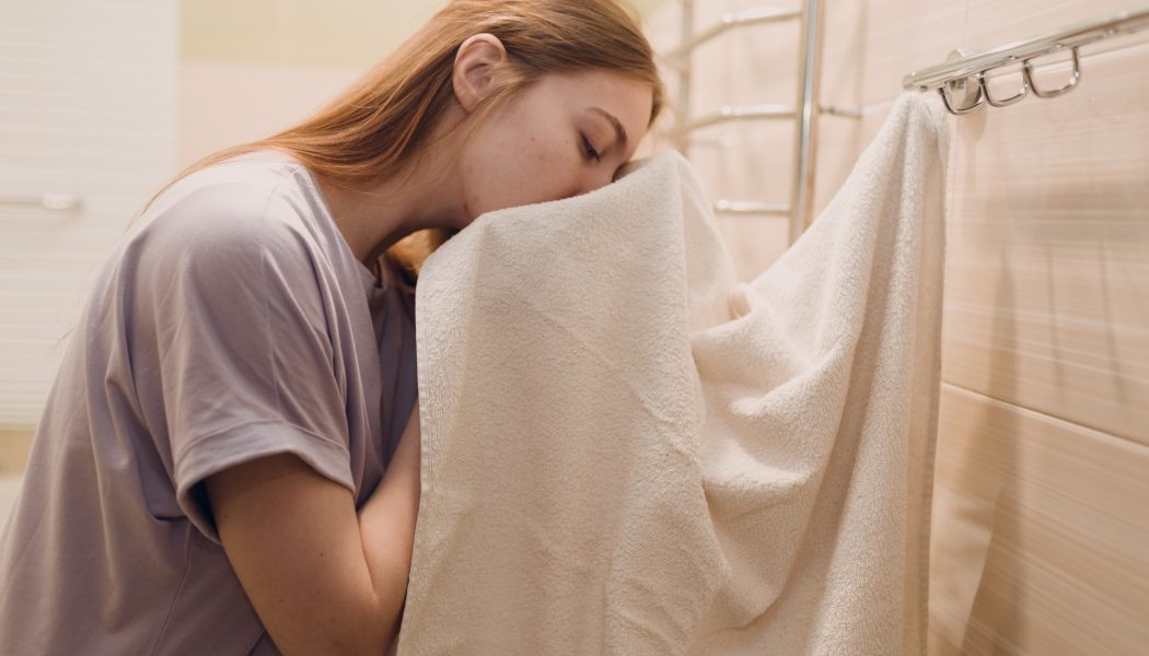 Miros urât și după spălare? Soluțiile rapide pentru prosoape IMPECABILE