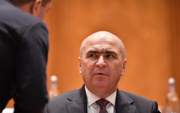 PSD atacă: Bolojan vrea privatizarea companiilor de stat, demitere cerută