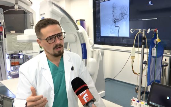 Neurochirurgul care vindecă: Medicul ce alină trup și suflet în România