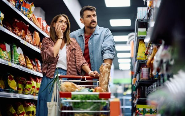 Inflația accelerează: Energie +57%, alimente +7% în martie, anunță INS