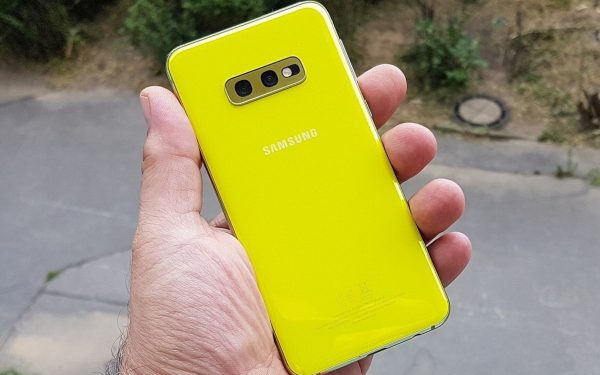 Samsung abandonează telefoanele mici: Explicațiile unui reprezentant