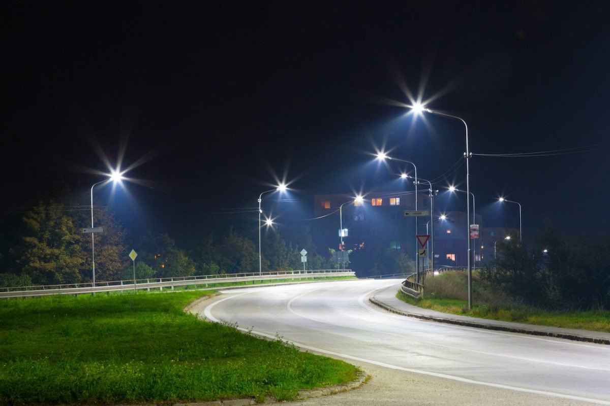 Primarul comunei Sânpetru de Câmpie, inculpat într-un dosar de furt de energie electrică Primarul comunei Sânpetru de Câmpie, Spiru Șerban Crăciun, se află în fața acuzațiilor penale pentru implicare în activități ilegale legate de consumul de energie electrică