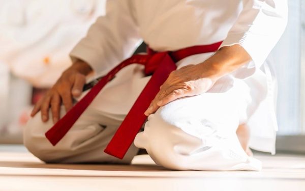 Secretul SAMURAI pentru picioare puternice: Mobilitate la orice vârstă!