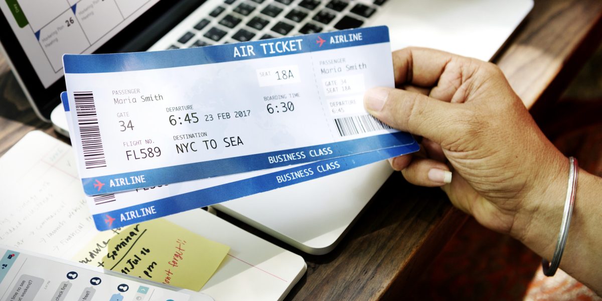 Bilete de avion mai ieftine în 2026: Trucuri noi ca să zbori ieftin