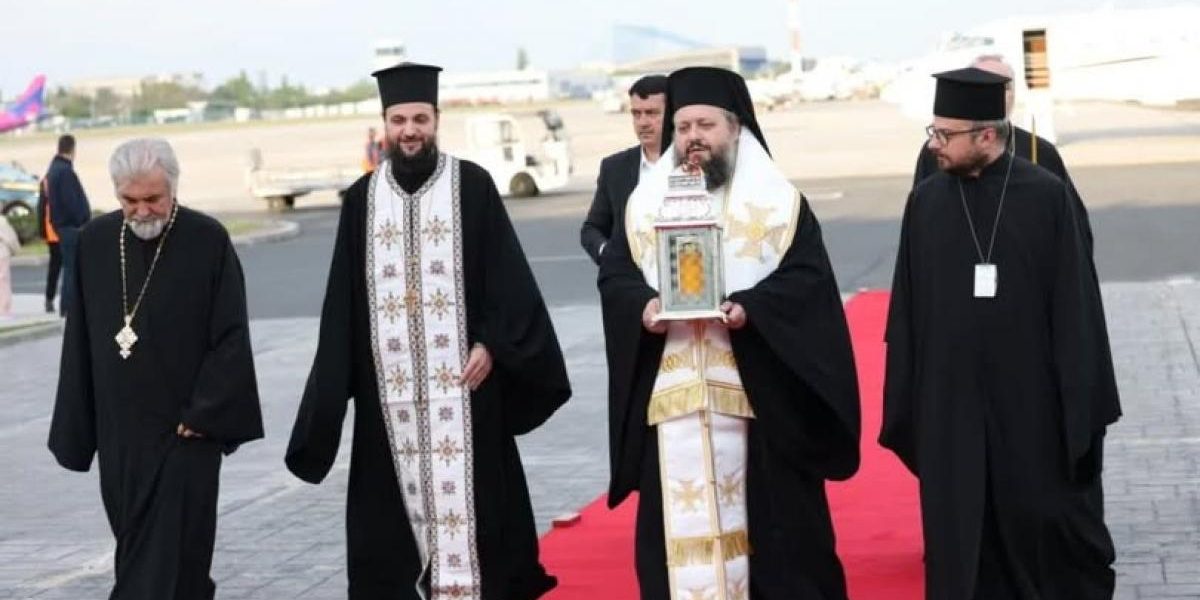Lumina Sfântă de la Ierusalim a ajuns în România: Bucurie și viață pentru credincioși