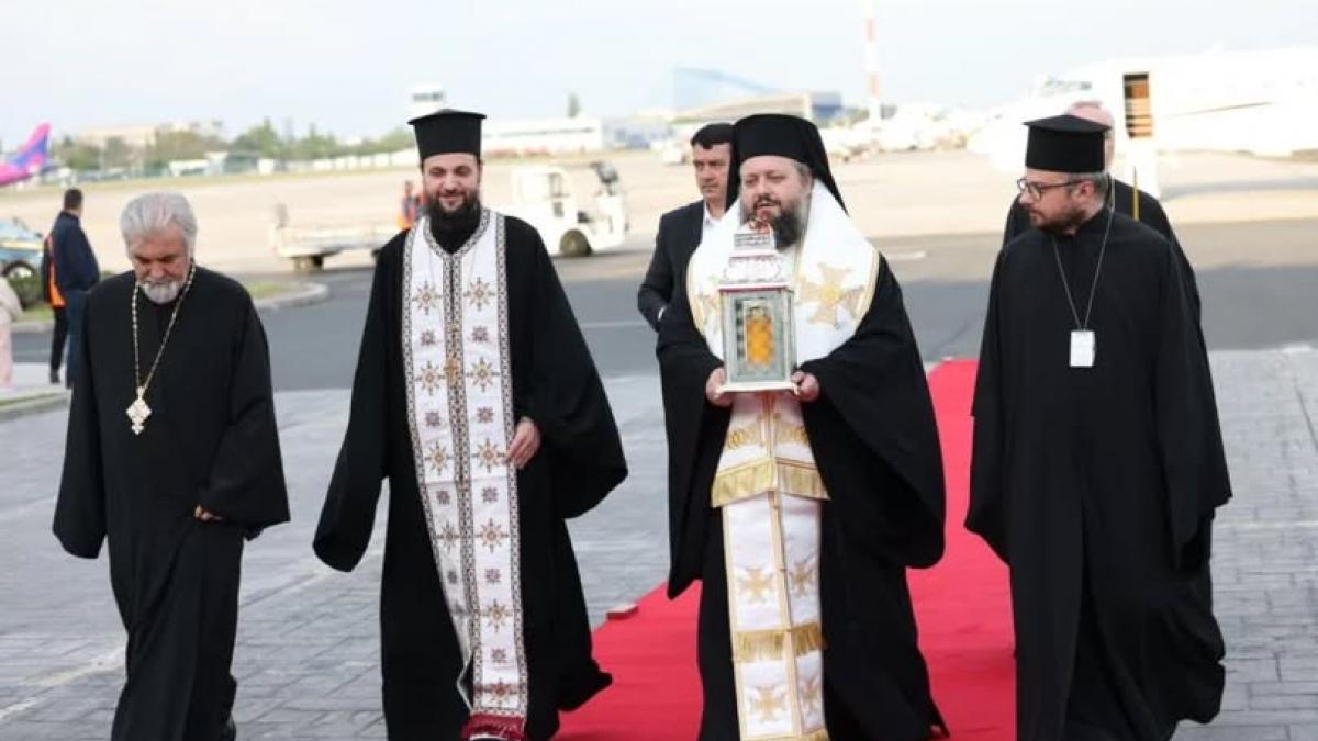 Lumina Sfântă de la Ierusalim a ajuns în România: Bucurie și viață pentru credincioși