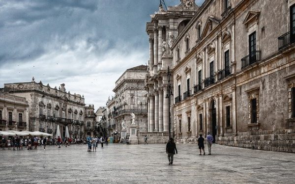 Sicilia, cu 30.000 de euro pentru angajații pe termen nedeterminat
