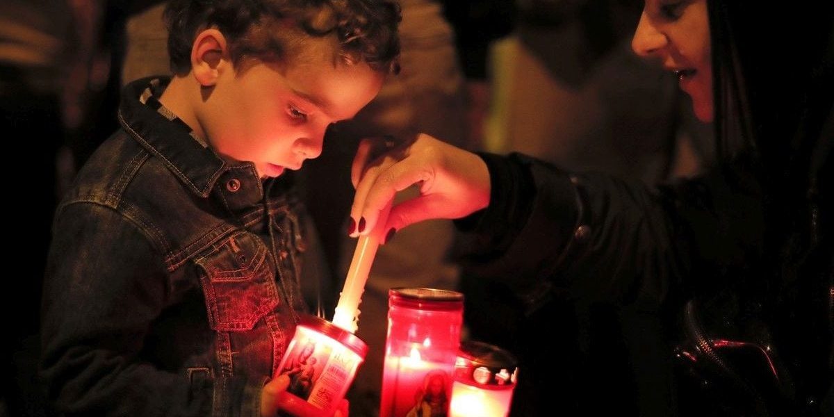 Focul de Paște: Reguli vitale acasă și la biserică, pentru siguranță