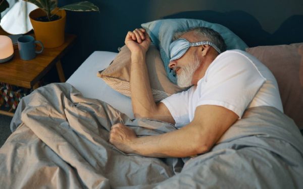 De ce te simți obosit chiar dacă dormi? Explicațiile experților