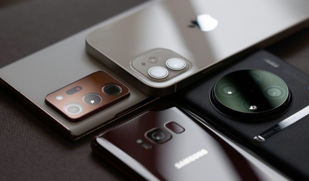 Piața de smartphone-uri, creștere fragilă în 2026. Presiuni mari pe lanțul de aprovizionare