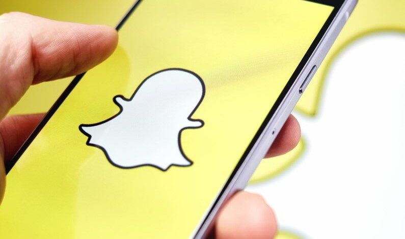 Concedieri masive la Snapchat: Compania-mamă dă afară 1.000 de angajați pe fondul AI
