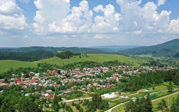 Aer curat de munte: Stațiunea din România unde vin mii de turiști