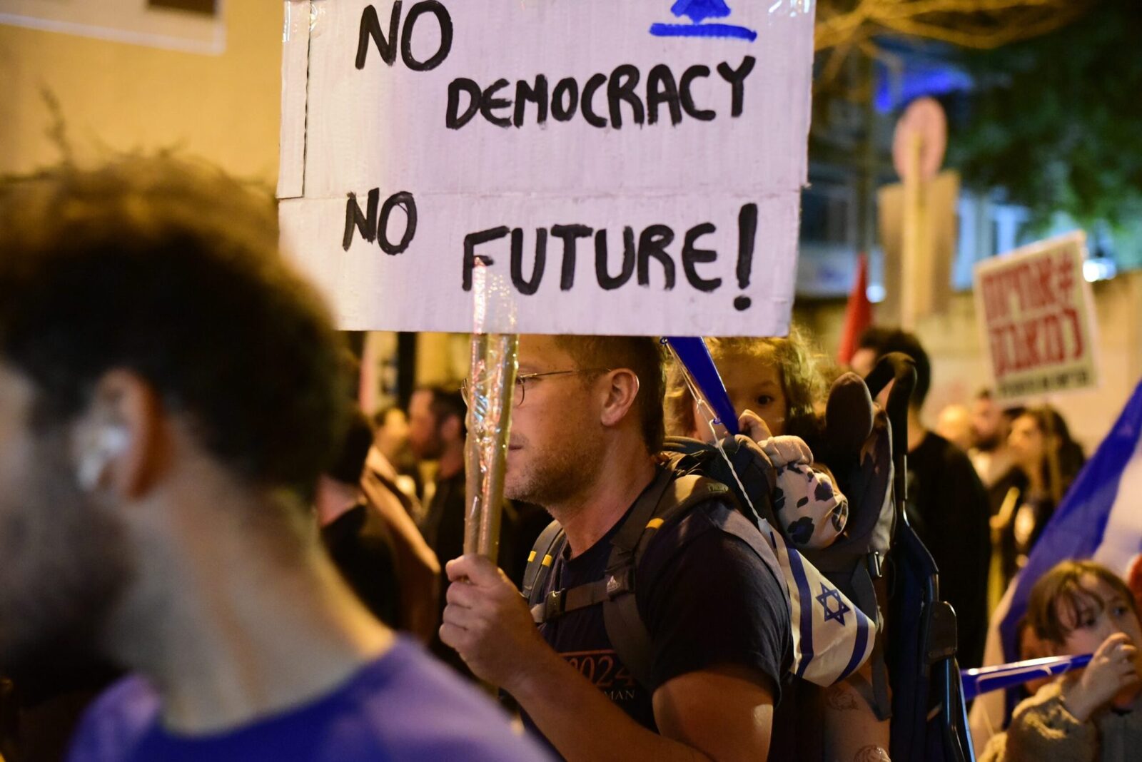nn Indicele global al democrației a înregistrat o ușoară creștere, sugerând o atenuare a declinului observat în ultimii ani, conform celei mai recente evaluări a EIU