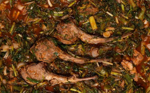 Stufat de miel, aroma copilăriei: Rețeta perfectă de Paște, ca la bunici