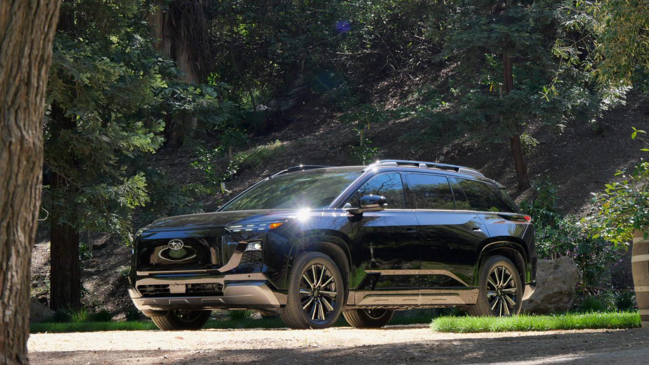 Subaru lansează un SUV electric cu 7 locuri și autonomie de peste 480 km Noul SUV electric Subaru a fost prezentat oficial, marcând o schimbare semnificativă pentru marca japoneză