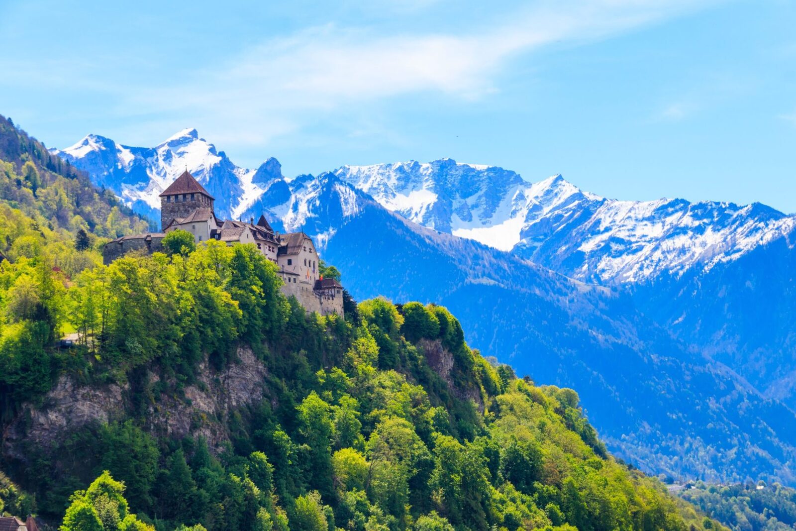 Țara europeană subestimată: Peisaje incredibile și castele de poveste
