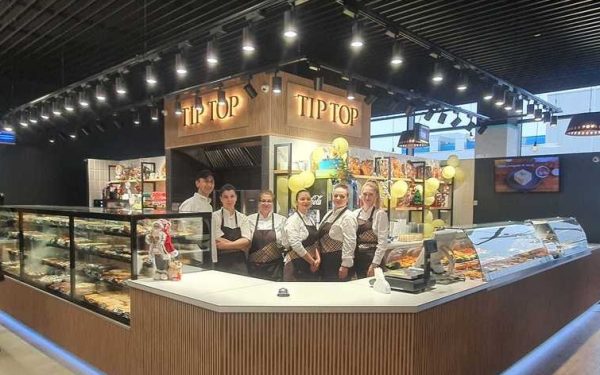 Tip Top, cofetăria-legendă a Bucureștiului, revine după un deceniu de uitare