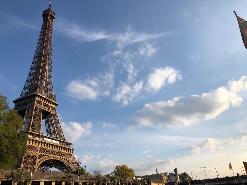 Parisul a înregistrat, în ultimii ani, progrese notabile în privința transformării spațiului urban pentru a favoriza mobilitatea pietonală și utilizarea bicicletelor