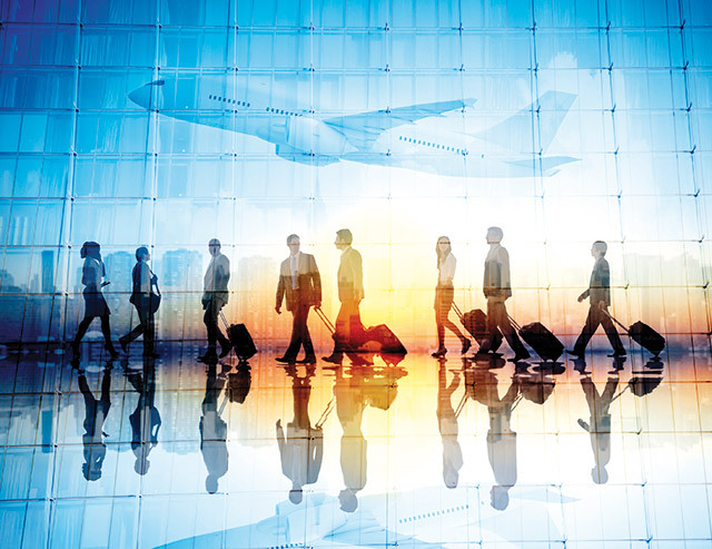 Românii, cu banii în străinătate: 1,35 mld. euro cheltuiți, deficit turistic adâncit