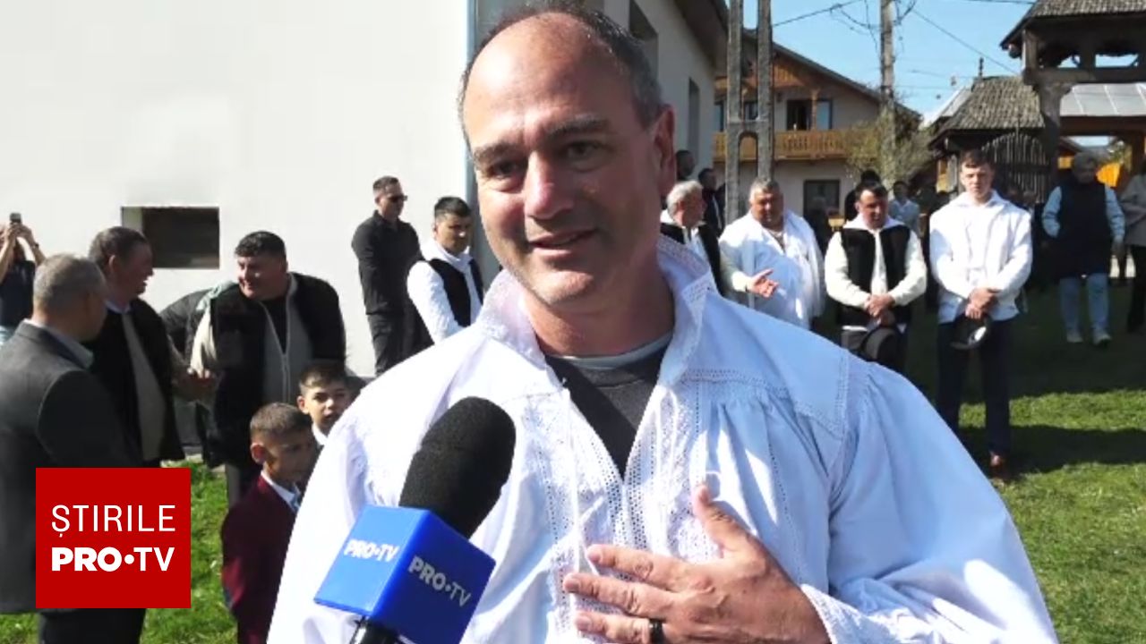 Americanul, fascinat de slujba de Paște din Breb: „Îmi place România”