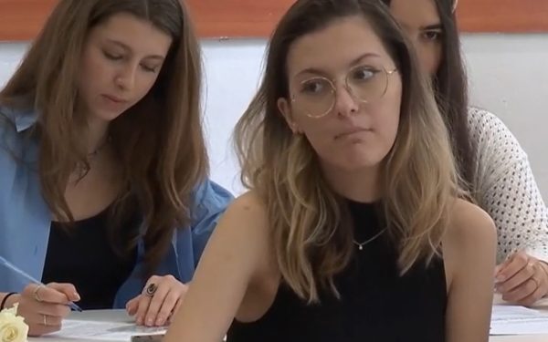 Ultimul efort înainte de vacanță: Bacul și Evaluarea, greul pentru elevii din terminale