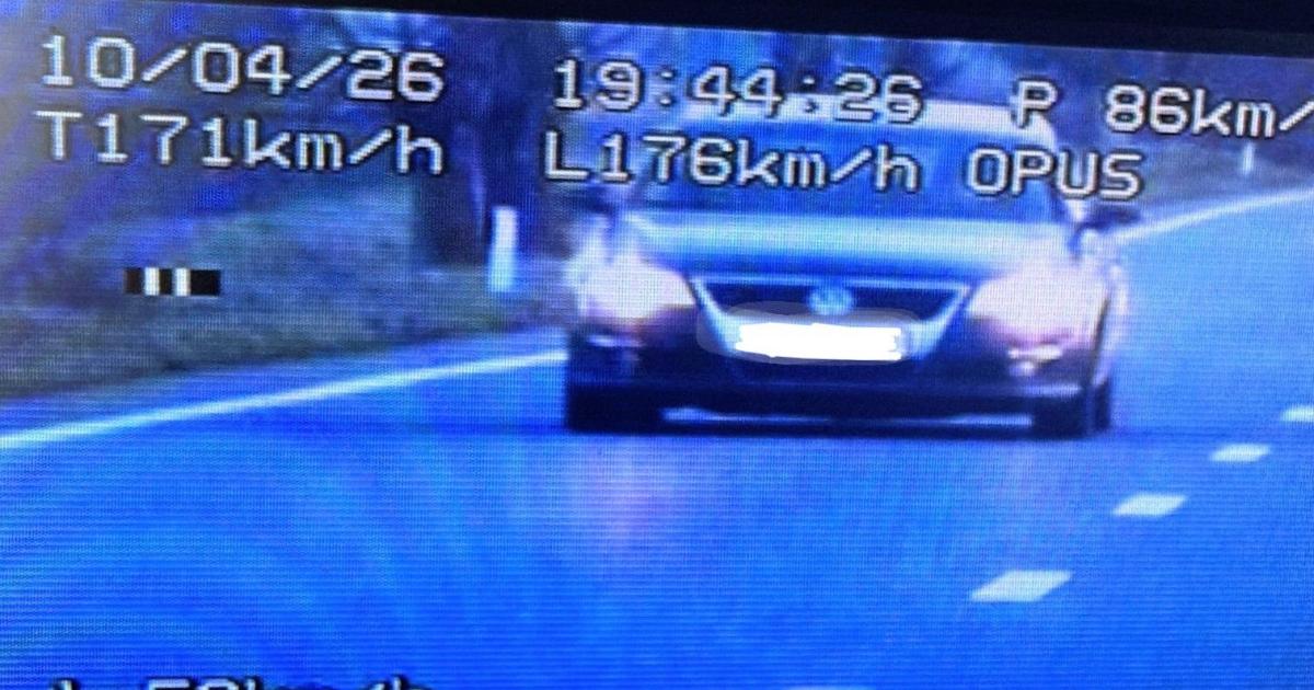 Șoferița a fugit cu 176 km/h pe DN 38: „Ardeau cozonacii”!
