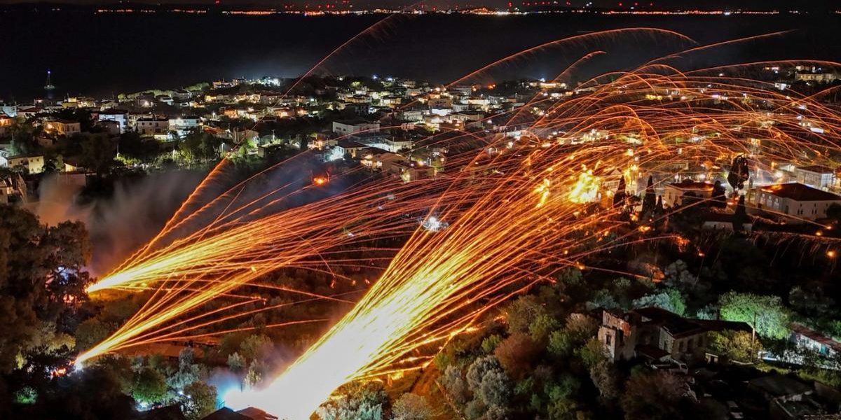 Război… cu rachete de Paște în Grecia: două biserici rivale se înfruntă