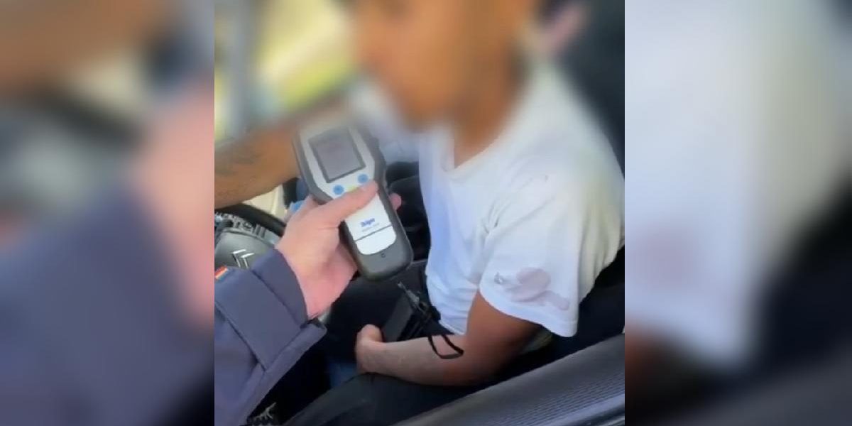 Șofer începător din Brașov, reținut beat. A băut o sticlă de whiskey și beri