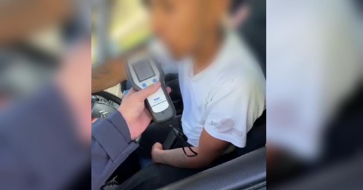 Șofer începător din Brașov, reținut beat. A băut o sticlă de whiskey și beri