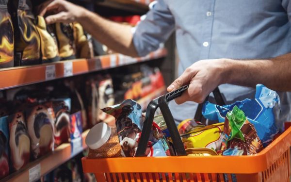 Inflație: România, lovită de scumpiri. Energia electrică, cu 57% mai scumpă