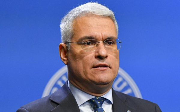 Pîslaru, anchetat în scandalul microbuzelor din PNRR cu prețuri umflate