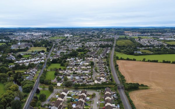 Sat irlandez scos la vânzare cu 20 milioane euro: Afacerea vieții sau țeapă monumentală