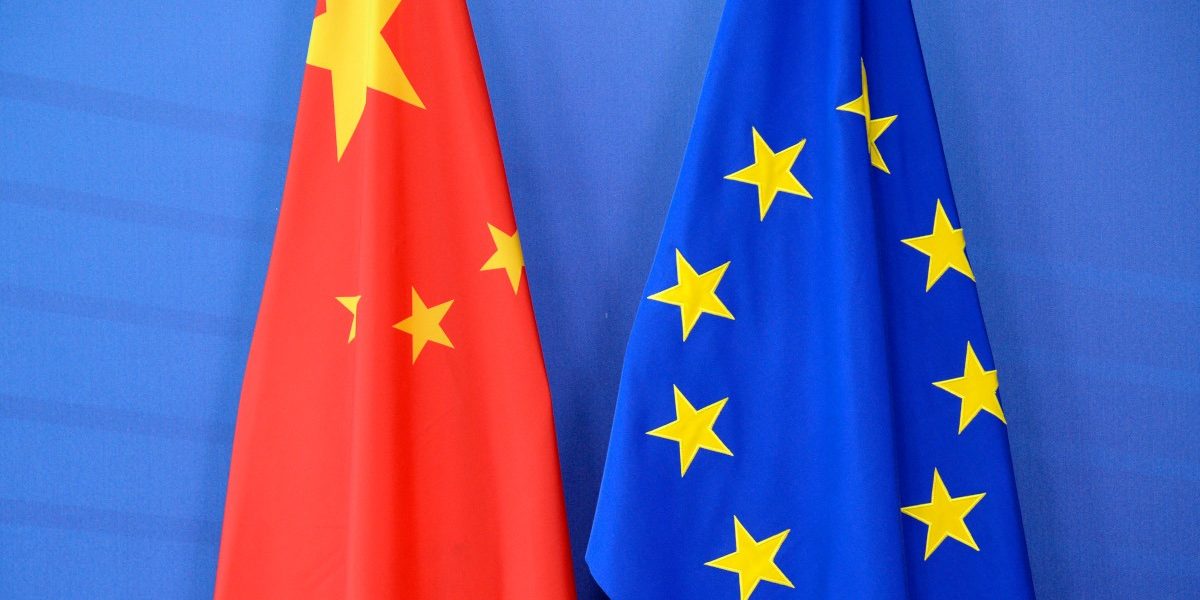 Deficitul UE cu China: Creștere alarmantă de 15,3% în 2025