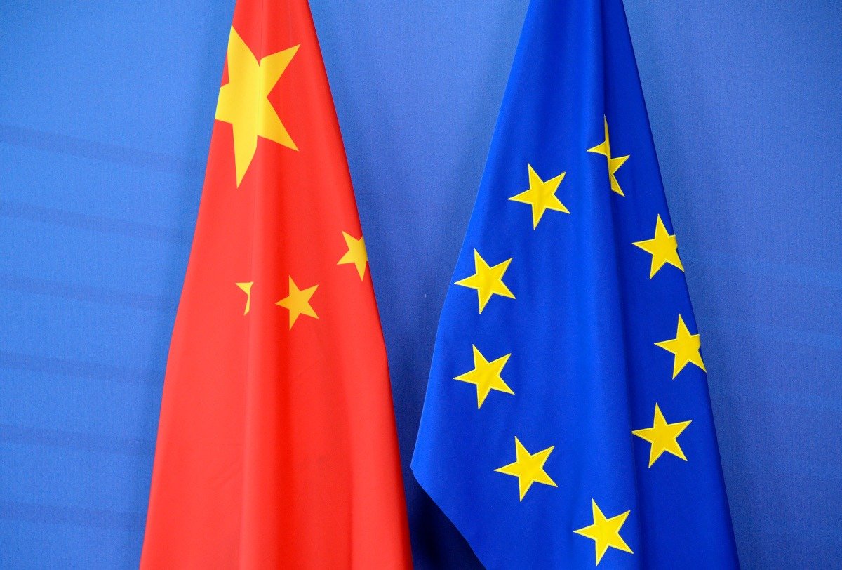 Deficitul UE cu China: Creștere alarmantă de 15,3% în 2025