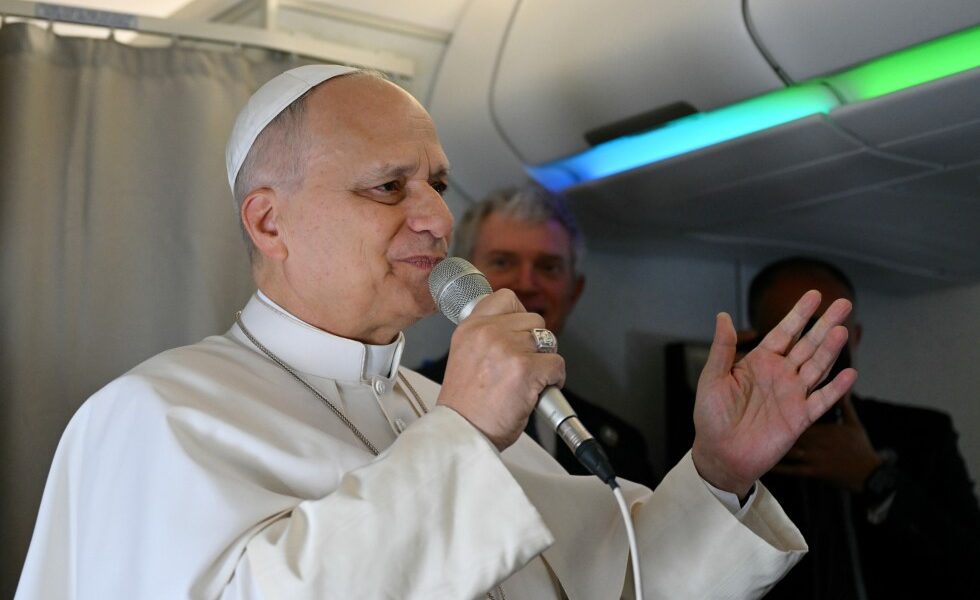 Papa Leon XIV, replica dură la Donald Trump: Război cu Iranul, nepermis