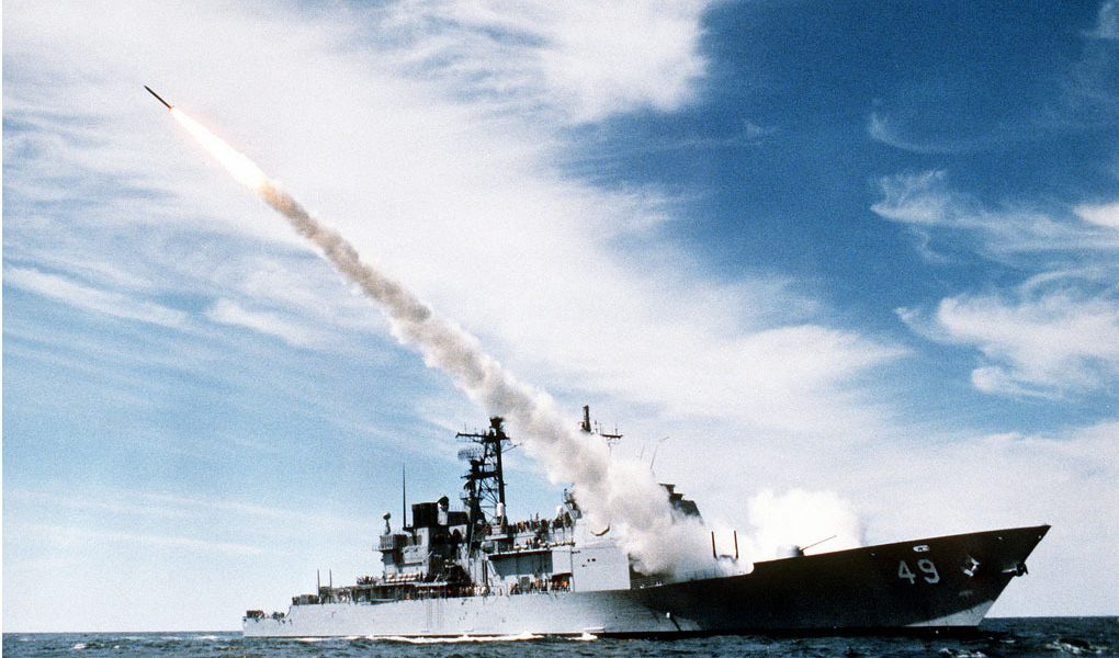 Distrugătoarele americane intră în Strâmtoarea Ormuz: Tensiuni în creștere