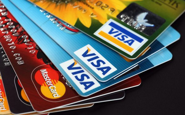 Cardurile băncii X, INVALIDE: Atenție la noul IBAN. Cum eviți BLOCAJUL plăților