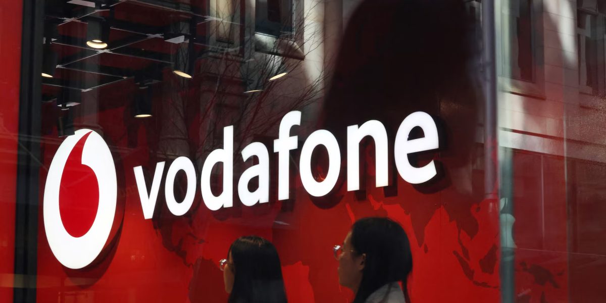 Vodafone România fuzionează: Ce schimbări majore așteaptă clienții?