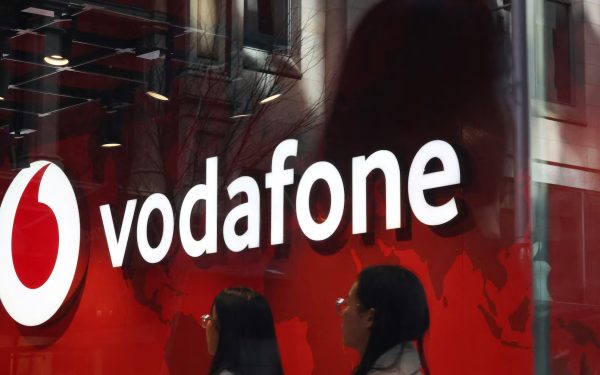 Vodafone România fuzionează: Ce schimbări majore așteaptă clienții?
