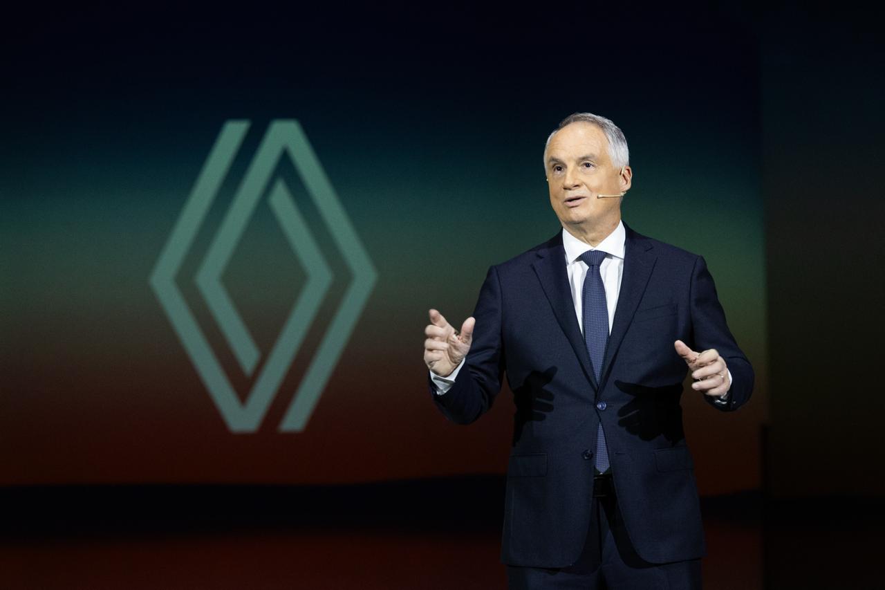 Renault taie 20% din ingineri, 2.500 de oameni, loviți de concurența chineză