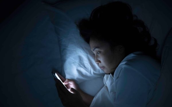 Obiceiul nocturn periculos adoptat de tot mai mulți români