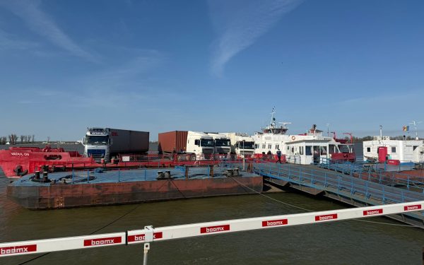 Bacul Isaccea-Orlivka, blocat vineri pentru lucrări