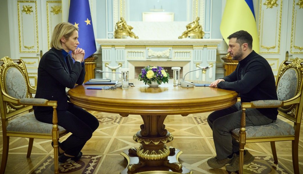 UE aprobă creditul de 90 miliarde euro pentru Ucraina, Zelenski merge la Cipru